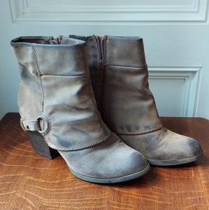 Fergalicious Women's Liza Boot